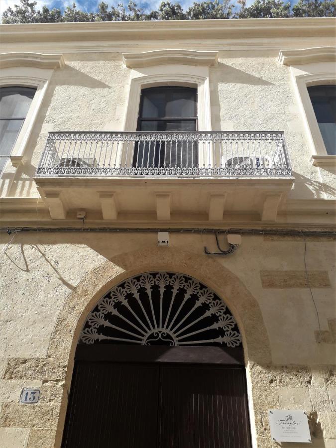 I Templari B&B Self-Contained Bríndisi Exterior foto